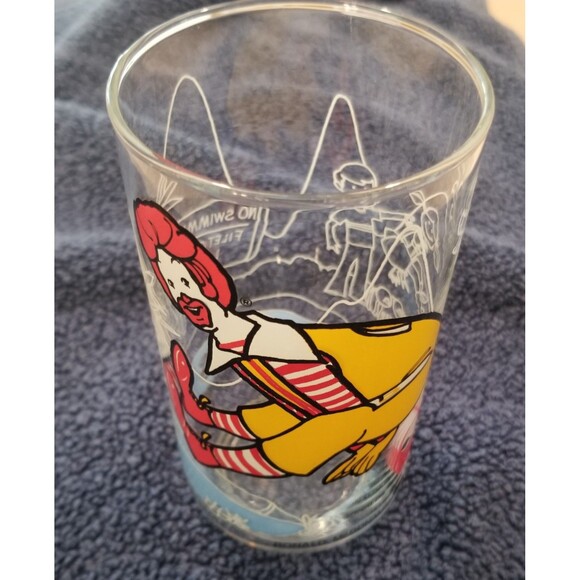 McDonald's Ronald McDonald Action Series Collectible Glass 1977 like new - Picture 1 of 4